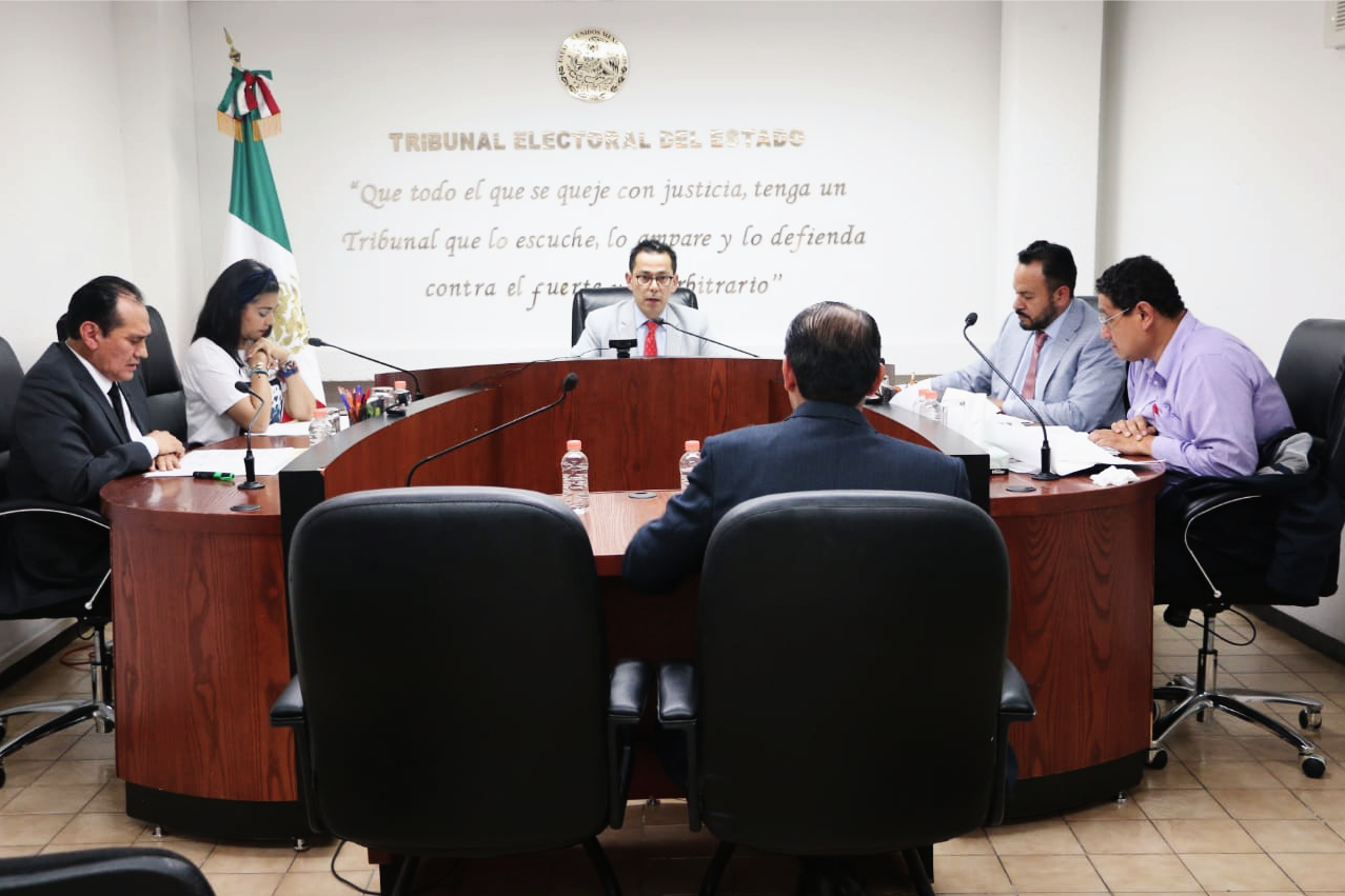 El Pleno del TEEM nombra a Martín Severo Reyna Cuevas como titular de su Contraloría Interna