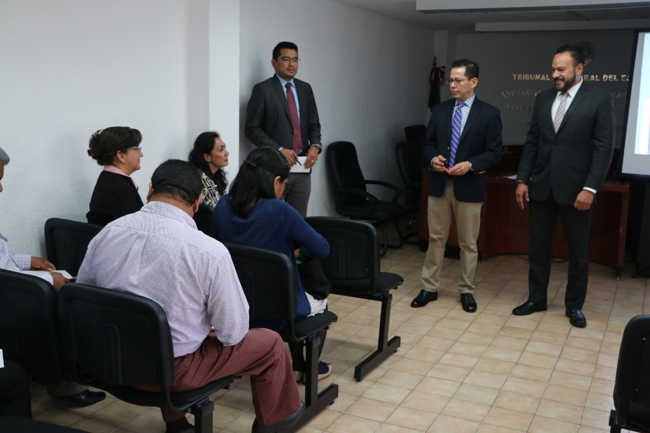 Capacita TEEM a funcionarios y funcionarias del Ayuntamiento de Morelia.