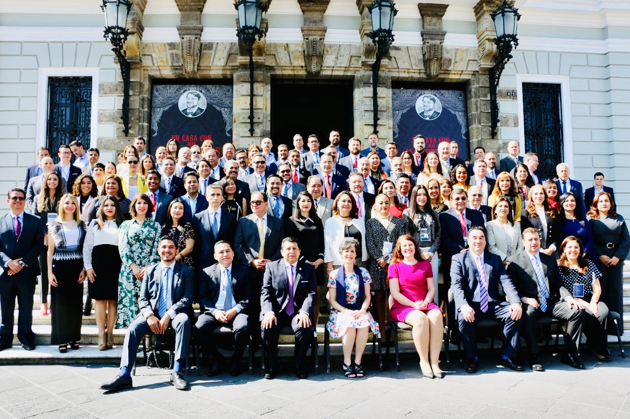 “Construcción de ciudadanía. Intercultural y los desafíos democráticos”