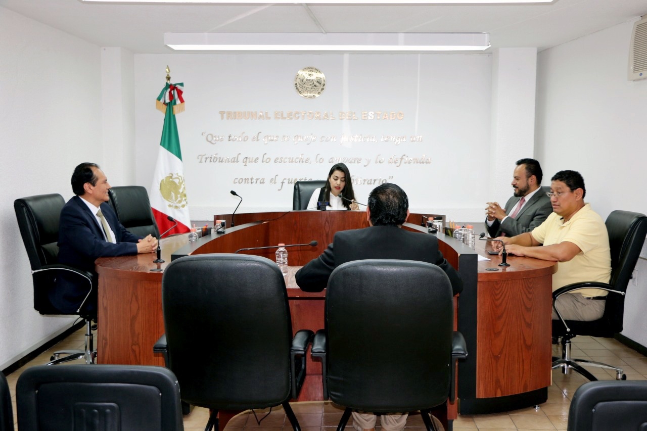 APRUEBA TEEM ACTA DE SESIÓN MEDIANTE LA QUE SE DESIGNÒ A YOLANDA CAMACHO OCHOA COMO MAGISTRADA PRESIDENTA