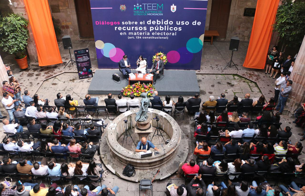 Reglamentar uso de recursos públicos en todos los niveles de gobierno; coinciden ponentes en evento del TEEM  