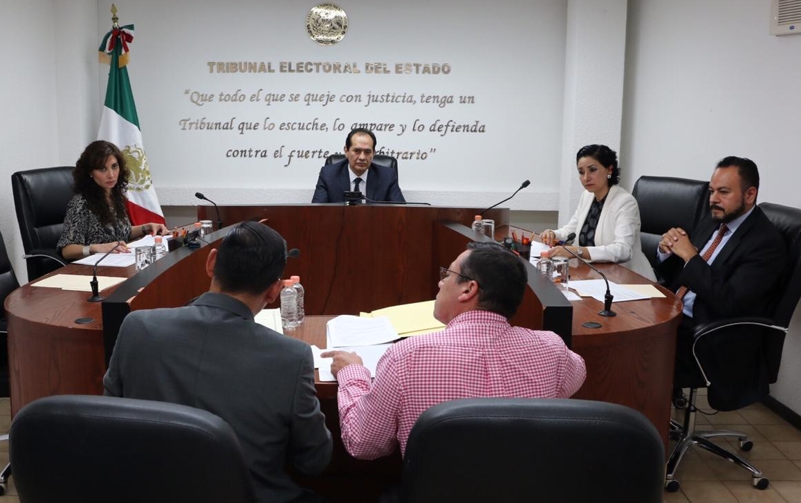 Se realizó el acto de presentación técnica y económica en atención a la Licitación Pública TEEM-01/2019. 