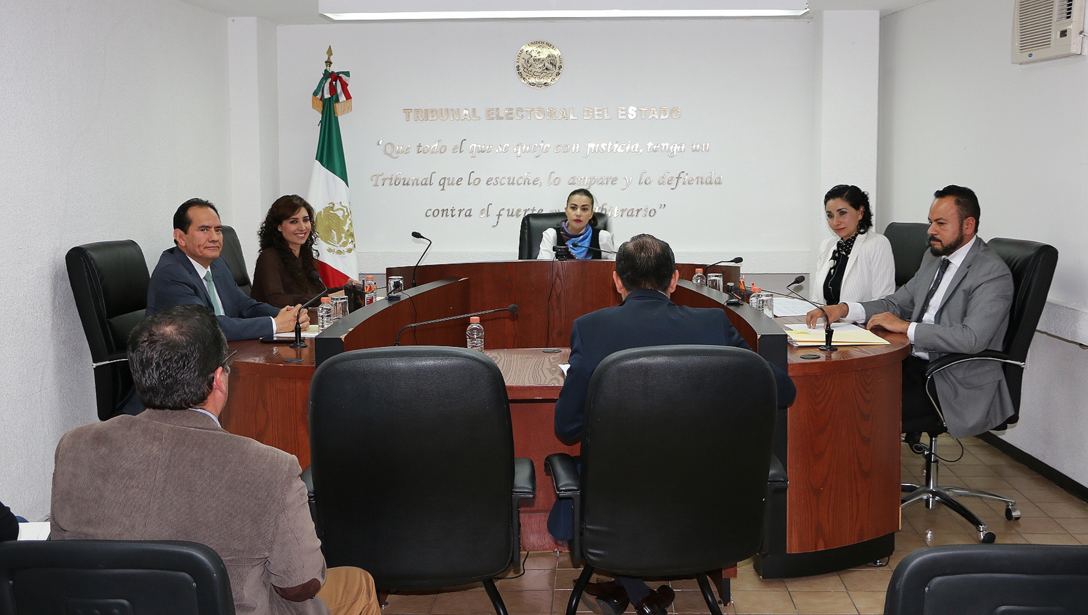 El Pleno de Magistrados del Tribunal Electoral del Estado de Michoacán resolvió dos juicios 