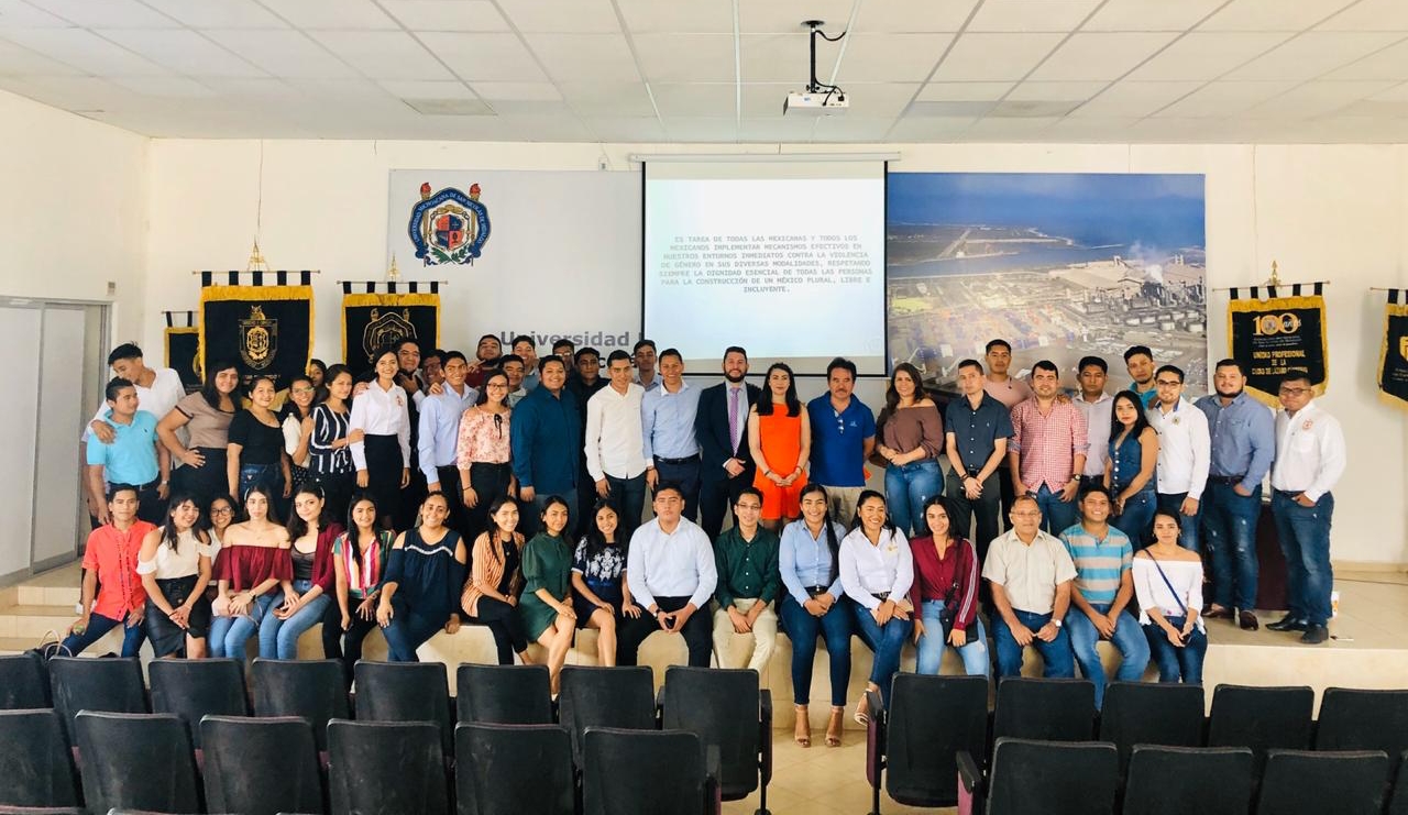 Imparte la Magistrada Presidenta Yolanda Camacho Ochoa la conferencia 