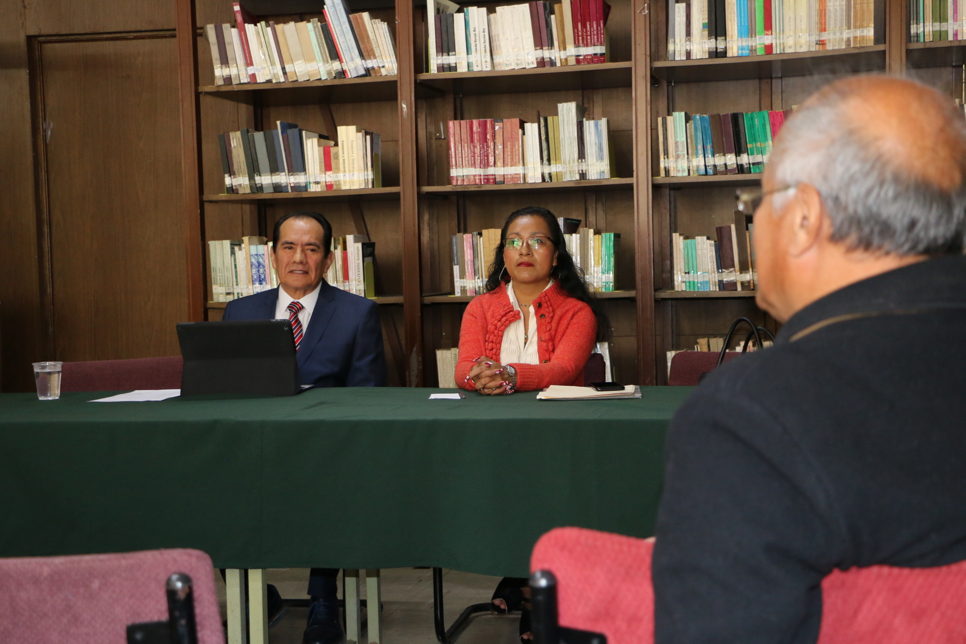 El ciudadano debe ser el centro de la política, señaló el Magistrado José René Olivos Campos al participar en el foro “Themis y los derechos humanos”