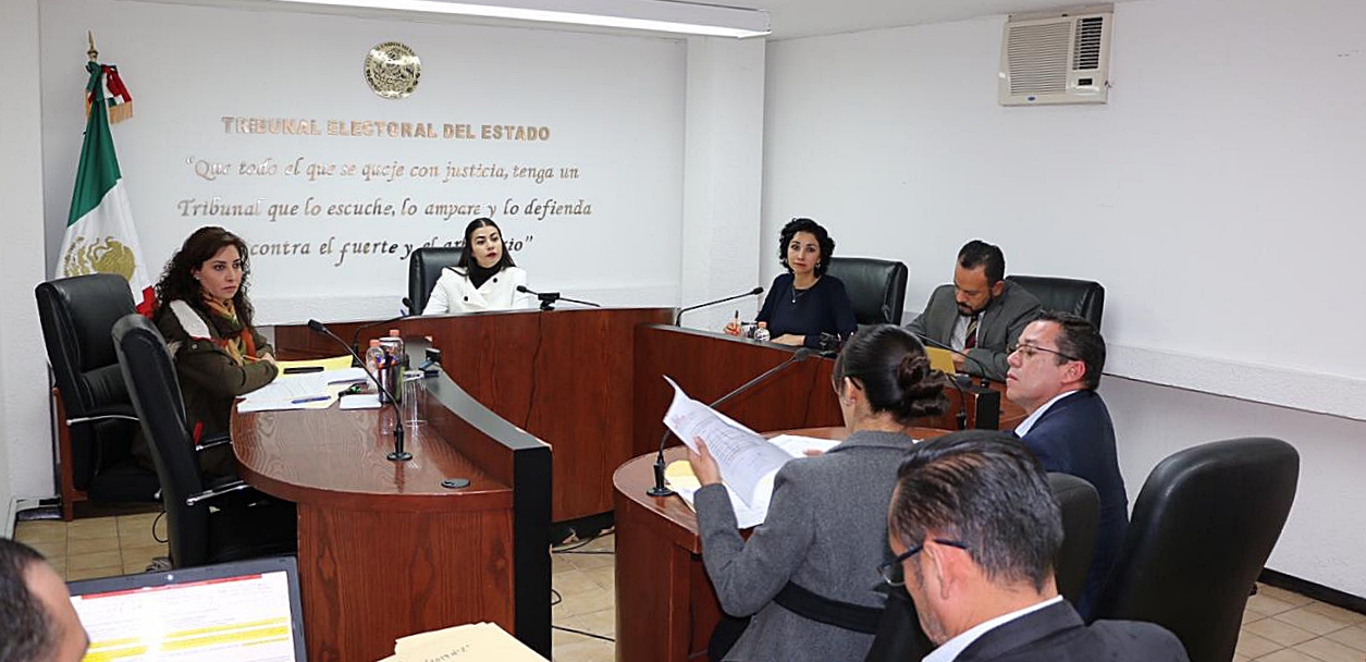 En sesión del Comité de Adquisiciones del TEEM se entregaron las propuestas técnicas y económicas y se realizó su apertura, correspondiente a la licitación por invitación restringida TEEM-02-IR-2019 