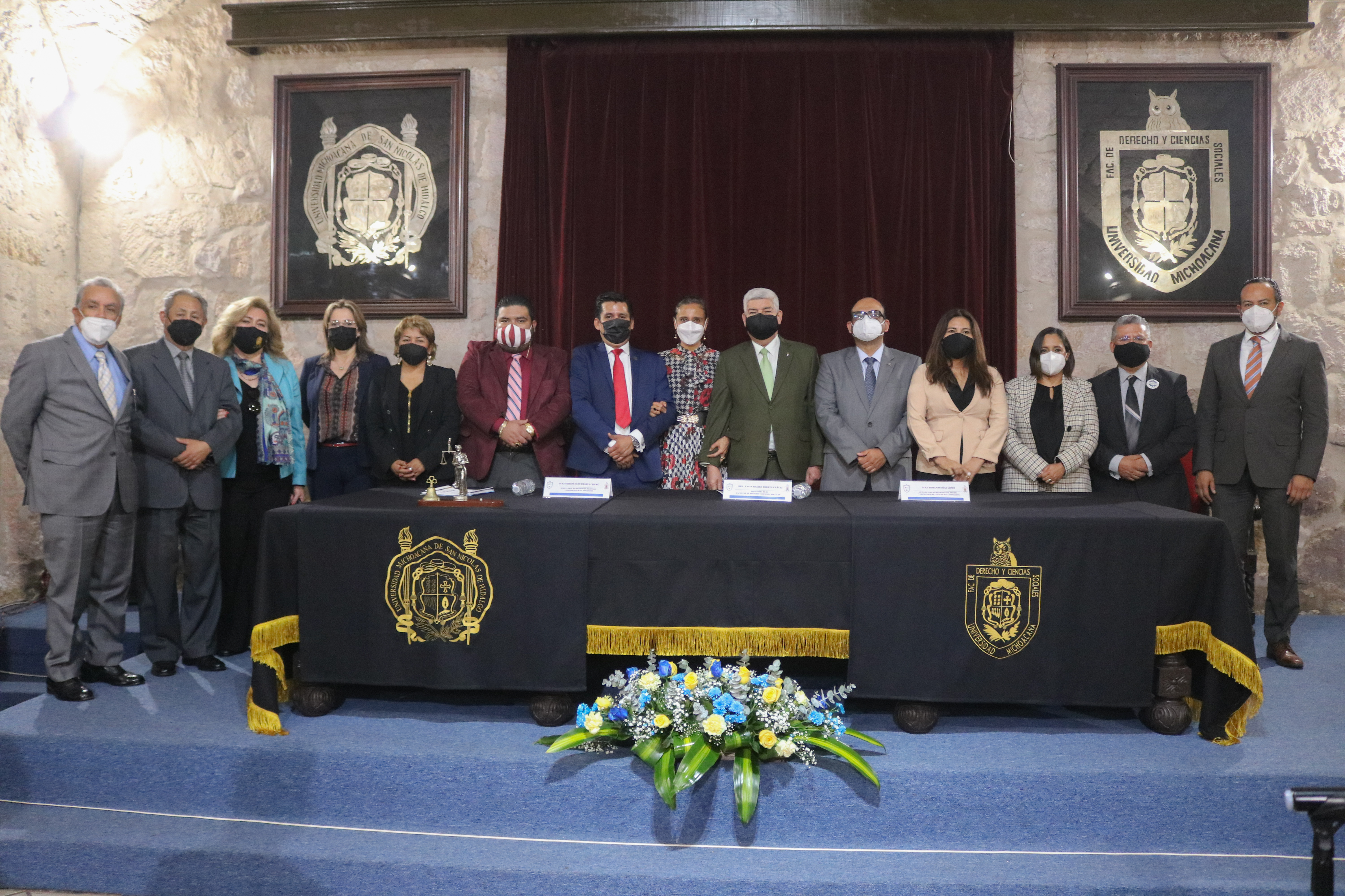 ASISTE PRESIDENTE DEL TEEM COMO INVITADO ESPECIAL A PANEL DE JUZGADORES NICOLAITAS