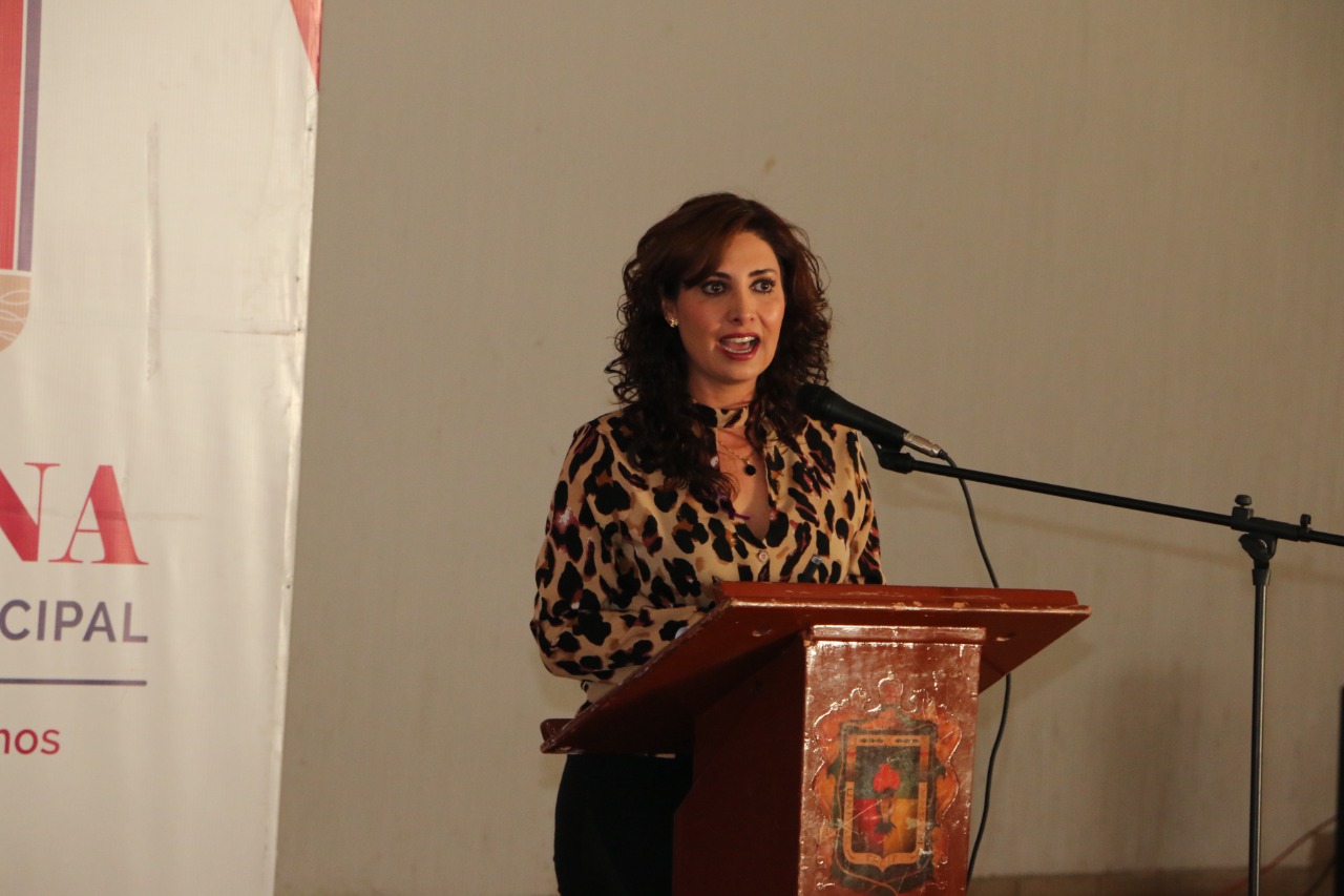 COMPARTE MAGISTRADA YURISHA ANDRADE, CONCEPTOS CLAVE PARA ENTENDER LUCHA POR LOS DERECHOS DE MUJERES, CON HABITANTES DE JACONA 