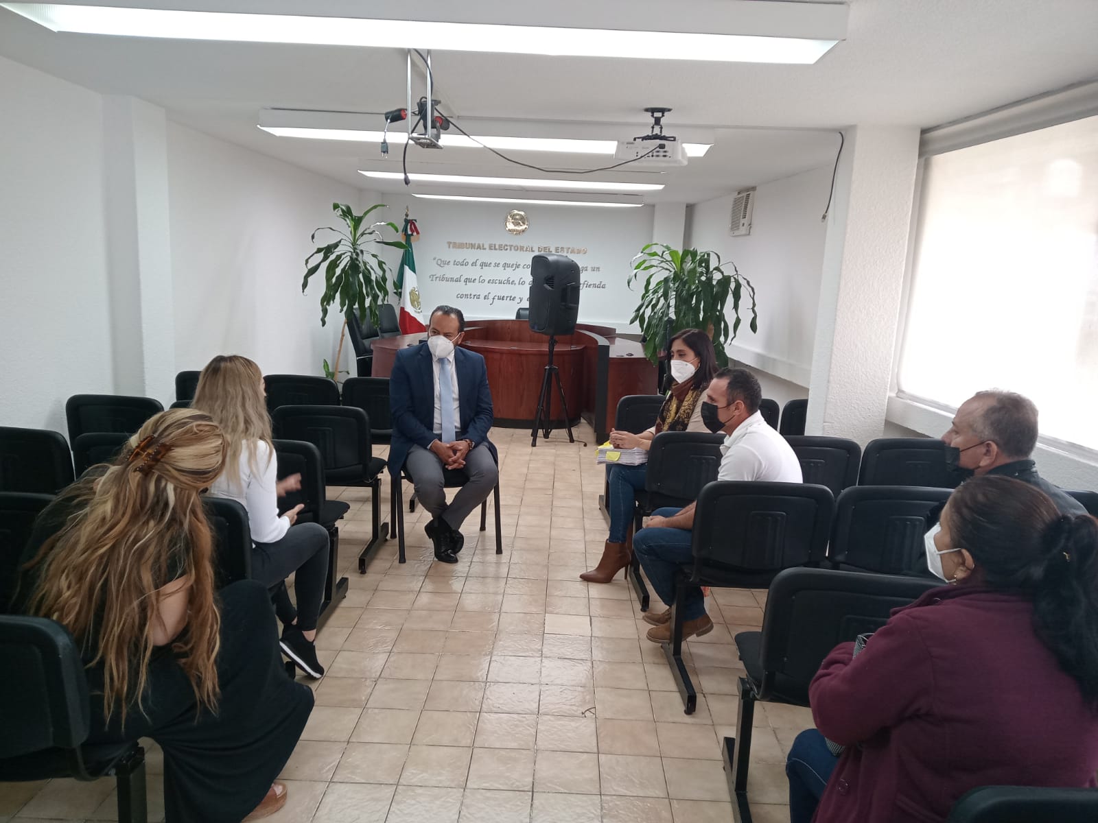 ATIENDE MAGISTRADO PRESIDENTE A HABITANTES DE HUETAMO